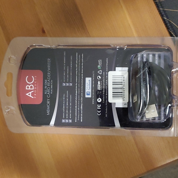 BRAND NEW ABC ALL IN 1 CARD READER - Picture 2 of 2